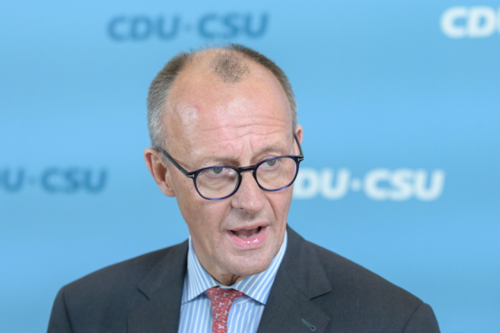 vertrauen-in-merz-auf-historischem-tiefpunkt