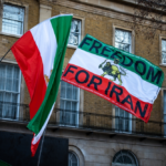 iran:-gewalt-eskaliert-–-berichte-über-tausende-todesopfer