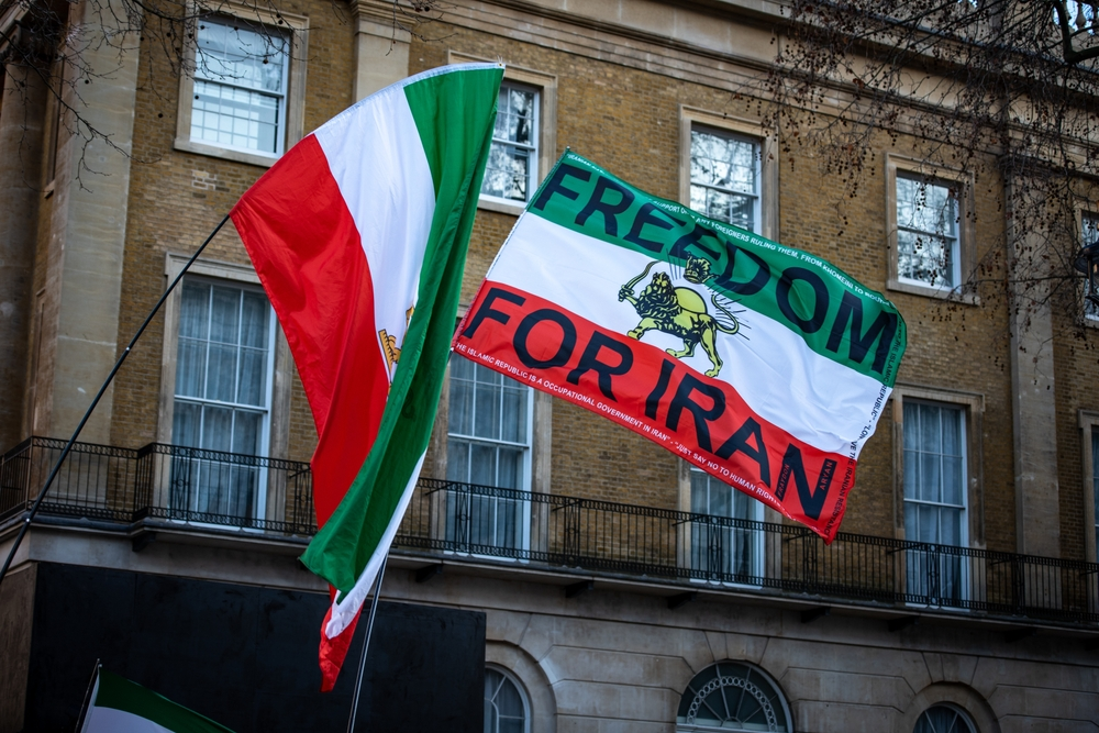 iran:-gewalt-eskaliert-–-berichte-über-tausende-todesopfer