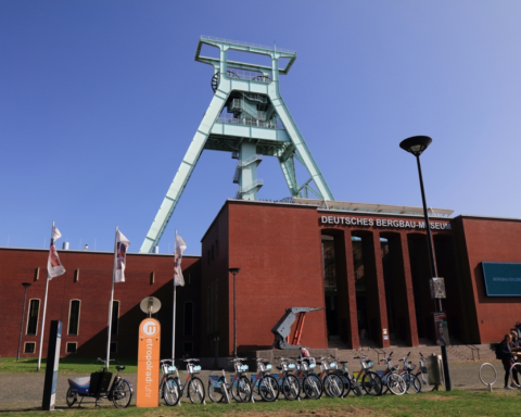 industrie-baut-124.000-jobs-ab-–-krise-vertieft-sich