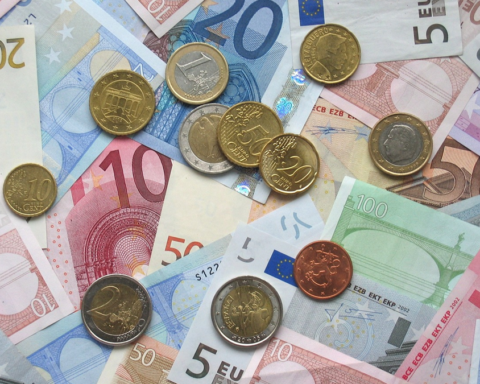 staatshaushalt-2025:-defizit-steigt-trotz-höherer-einnahmen