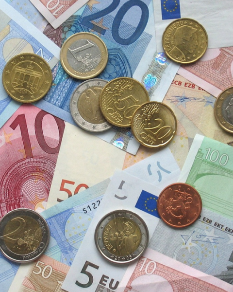 staatshaushalt-2025:-defizit-steigt-trotz-höherer-einnahmen