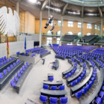 afd-steigt-auf-rekordwert,-merz-stürzt-ab