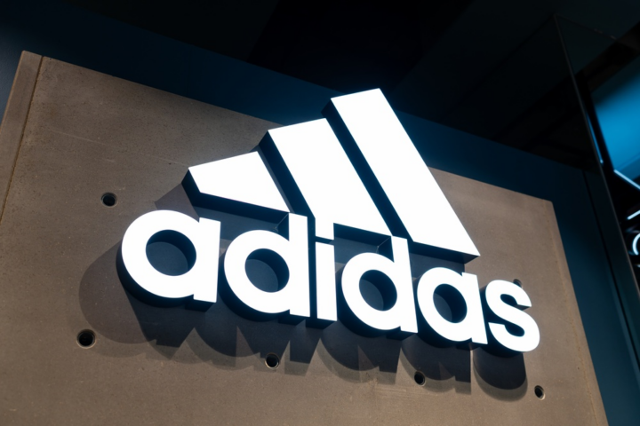 warum-die-adidas-aktie-so-stark-abstürzt