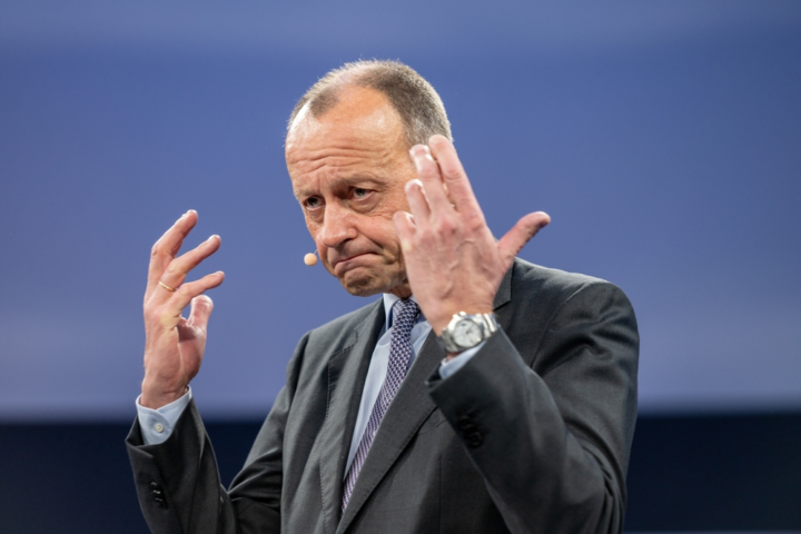 Internationale Medien sehen Merz unter Druck