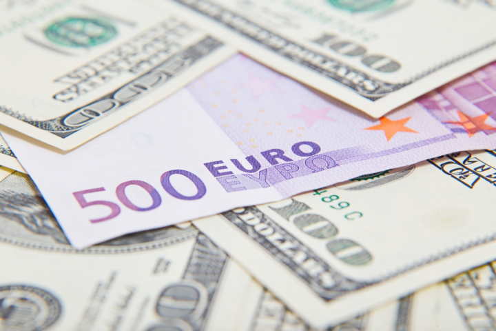 Euro rutscht