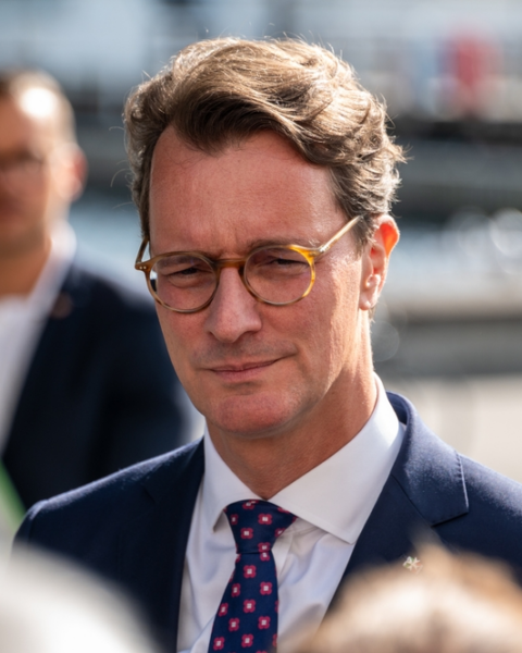 Wüst liegt bei Kanzlertauglichkeit klar vor Söder